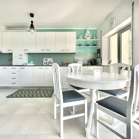 Apartment T2 En Bord De *